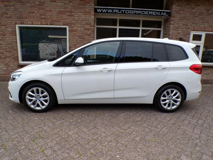 BMW 2 Series Gran Tourer 2016 photo 2