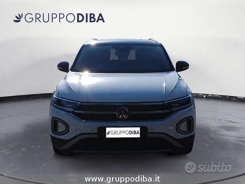 Volkswagen T-Roc 2023 photo 2
