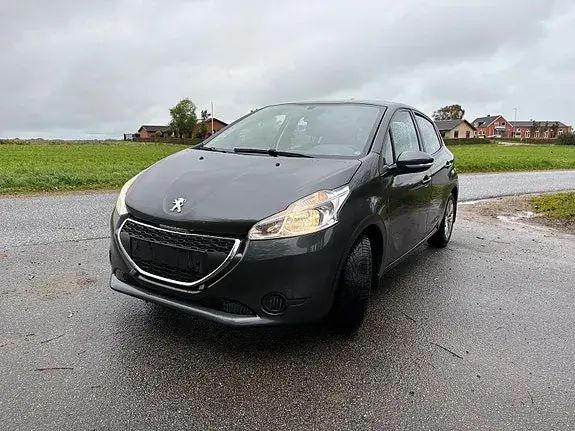 Peugeot 208 2012 photo 3