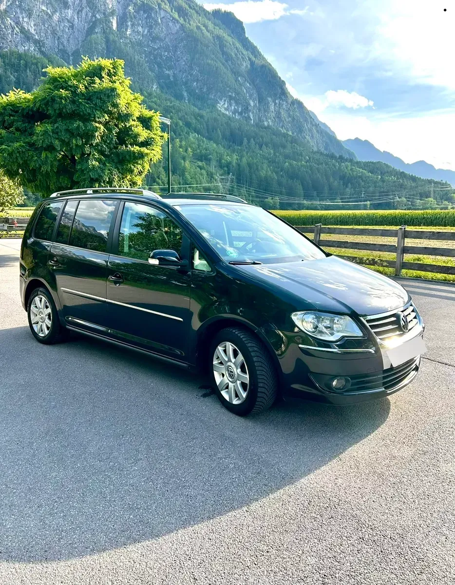 Volkswagen Touran 2008 photo 3