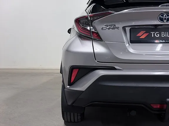 Toyota C-Hr 2017 photo 5