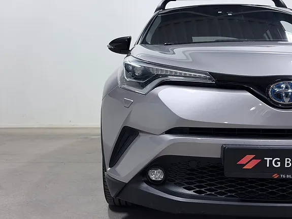 Toyota C-Hr 2017 photo 4