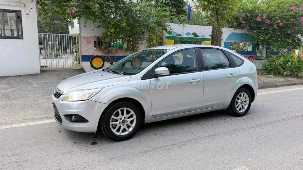 Ford Focus 2010 photo 3