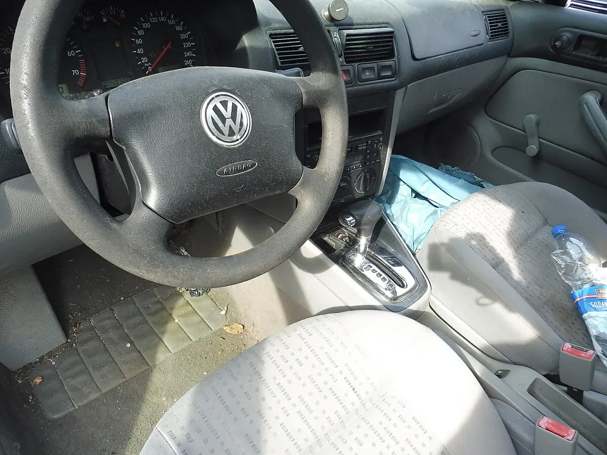Volkswagen Golf 2001 photo 3
