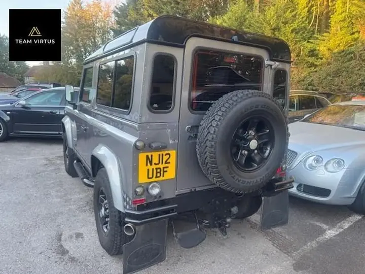 Land Rover Defender 90 2012 photo 4