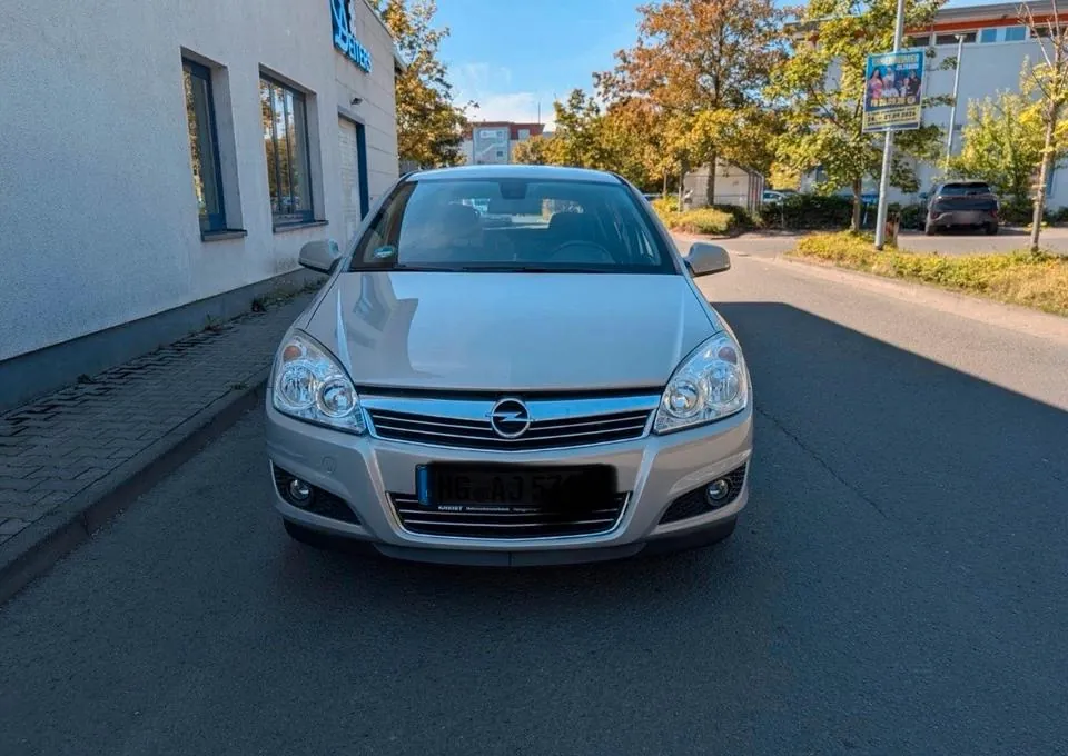 Opel Astra H