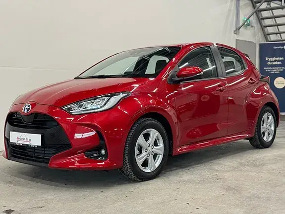 Toyota Yaris 2023 photo 2