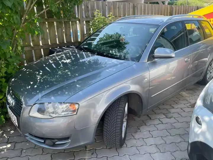 Audi A4 2007 photo 2