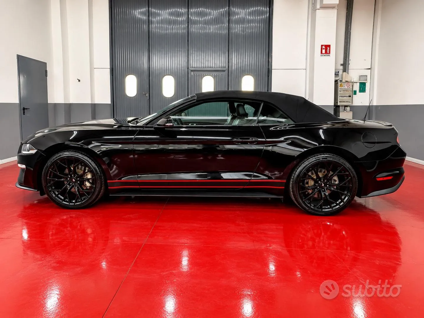 Ford Mustang 2020 photo 2