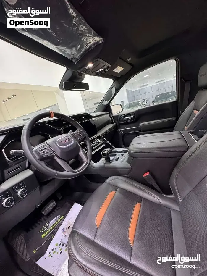 GMC Sierra 2024 photo 2