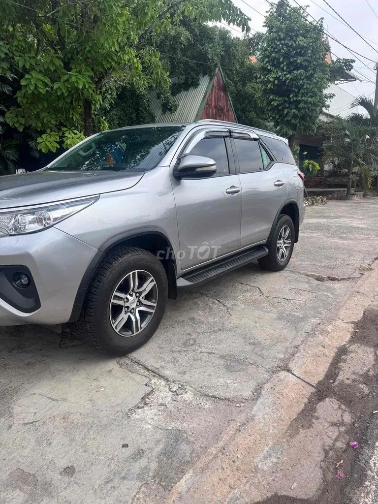 Toyota Fortuner 2017 photo 2