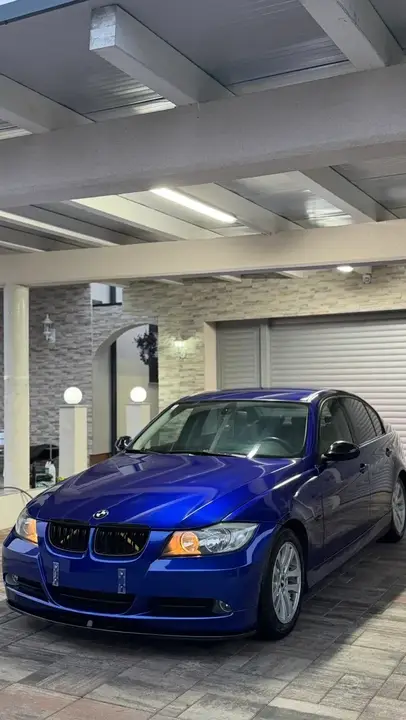 BMW 3 Series 2005 photo 2