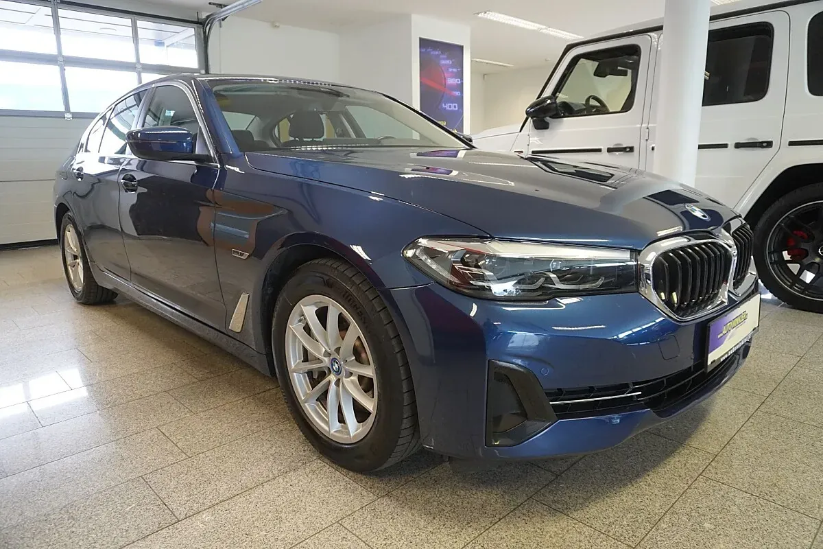 BMW 5 Series 2022 photo 3