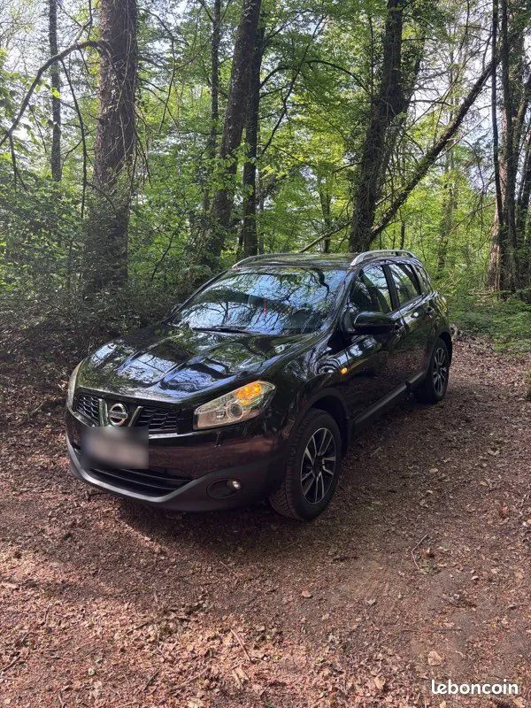 Nissan Qashqai 2012 photo 2