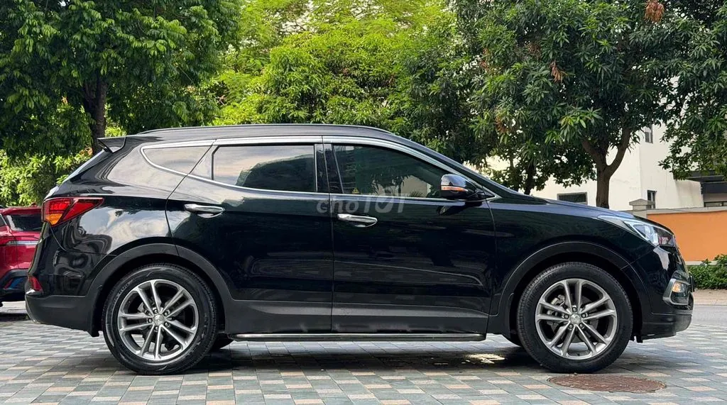 Hyundai Santa Fe 2018 photo 2