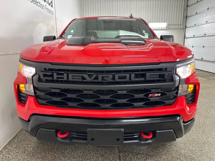 Chevrolet Silverado 1500 2024 photo 2