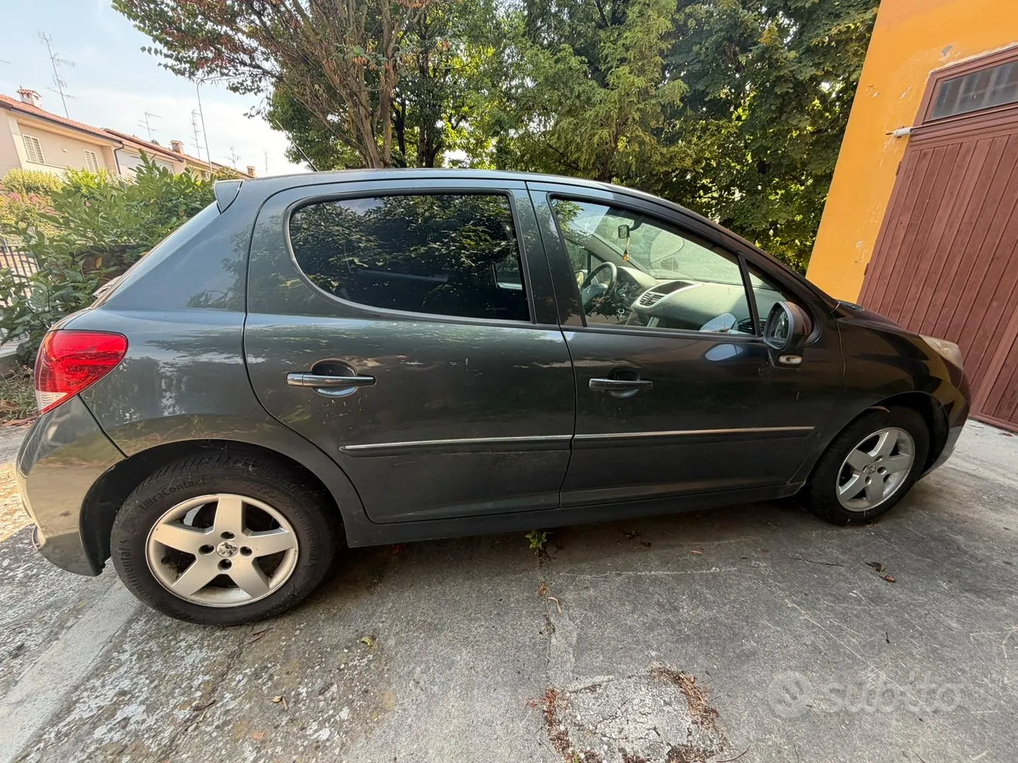 Peugeot 207 2012 photo 2
