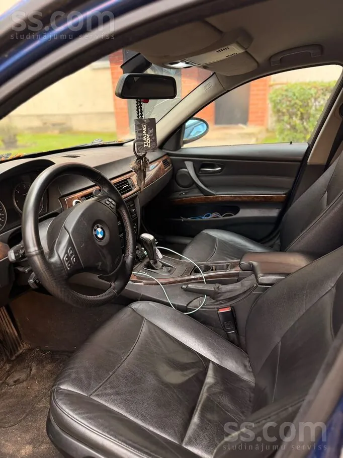 BMW E90 2007 photo 5