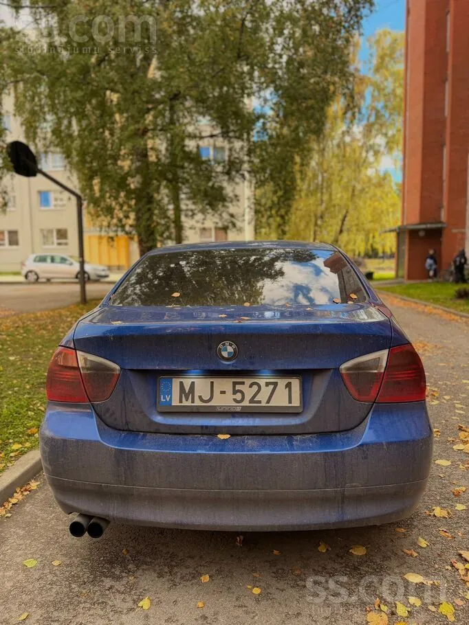 BMW E90 2007 photo 2
