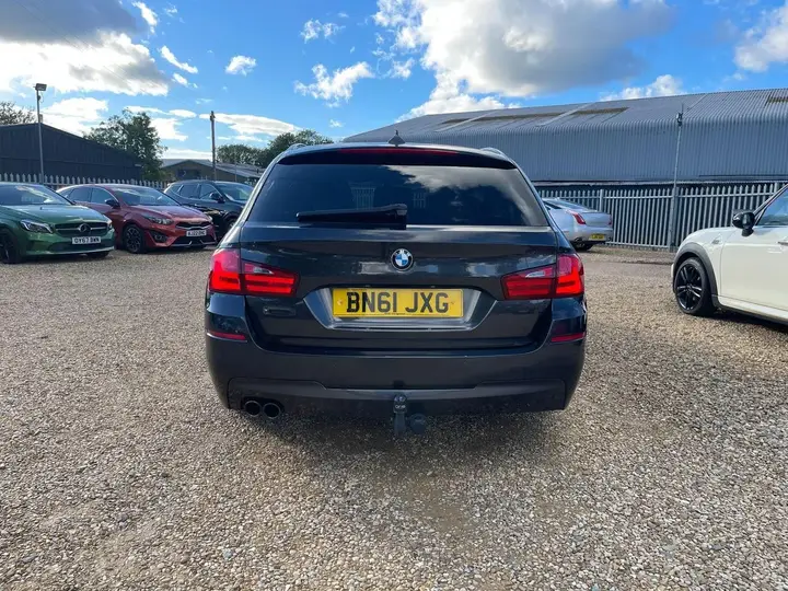 BMW 5 Series 2011 photo 5
