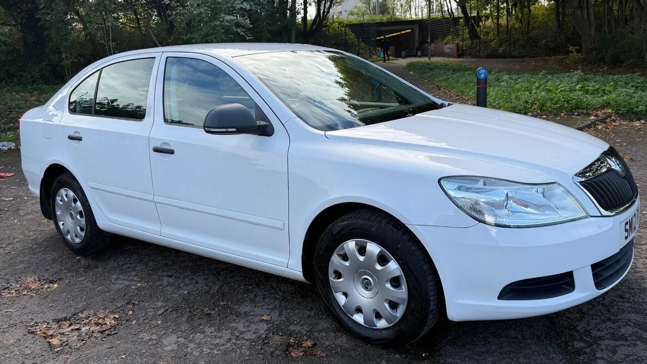 Skoda Octavia 2012 photo 3