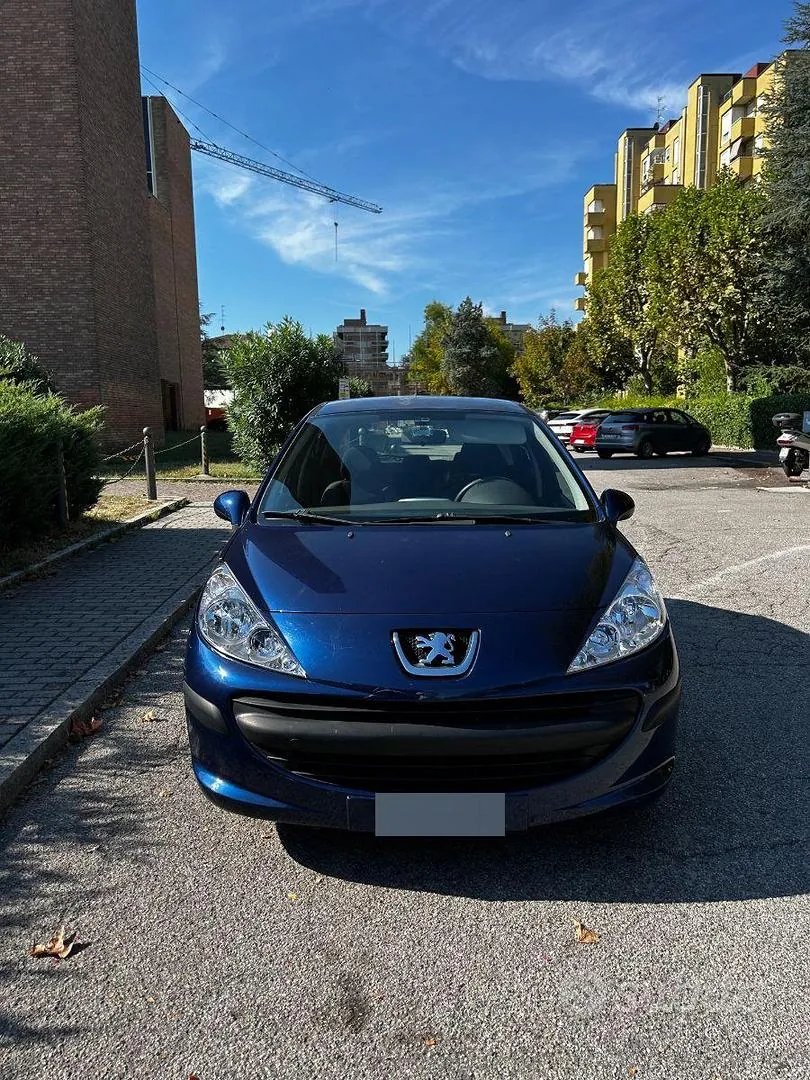 Peugeot 207 2009 photo 2