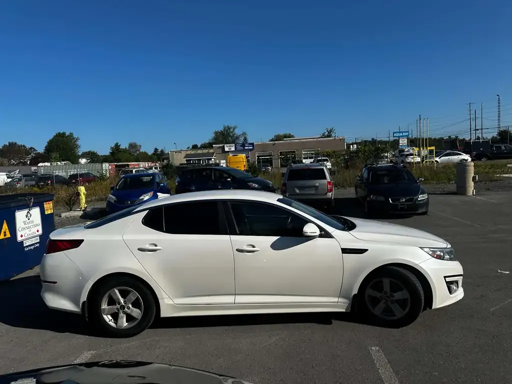 Kia Optima 2015 photo 2