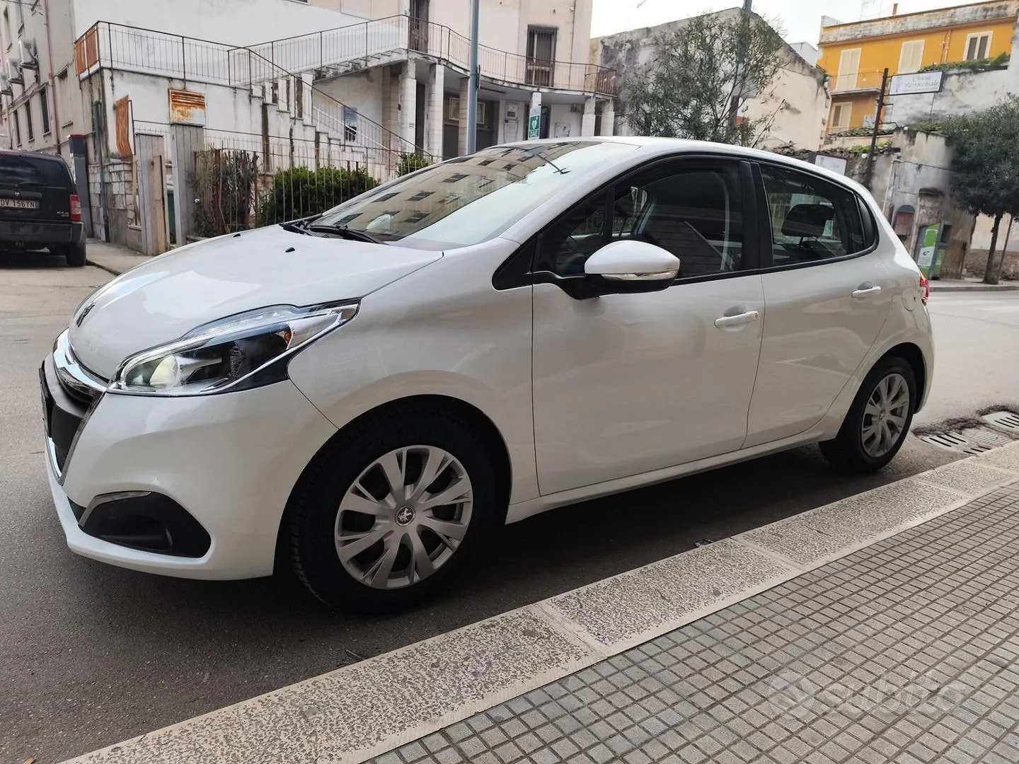 Peugeot 208 2016 photo 4