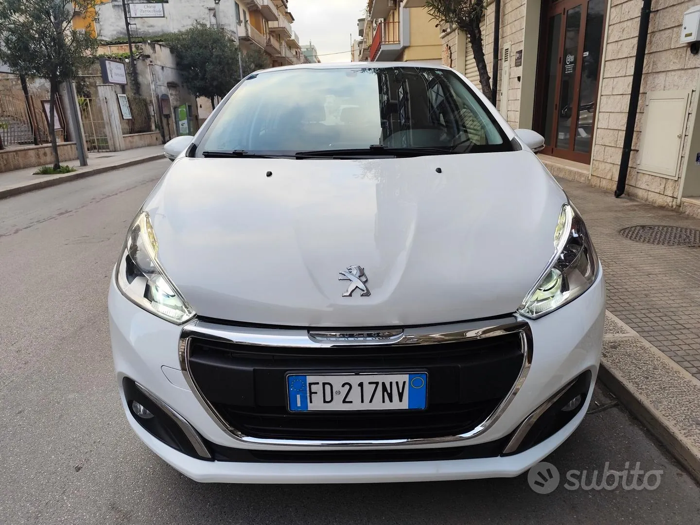 Peugeot 208 2016 photo 2