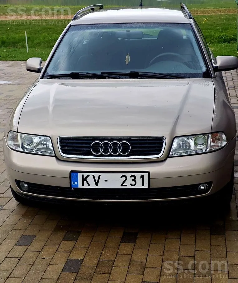 Audi A4 Avant 1999 photo 4