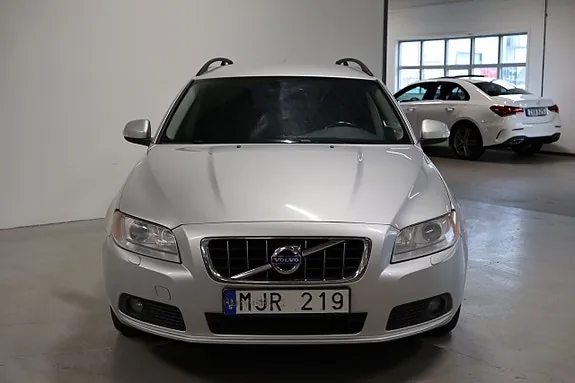 Volvo V70 2011 photo 3