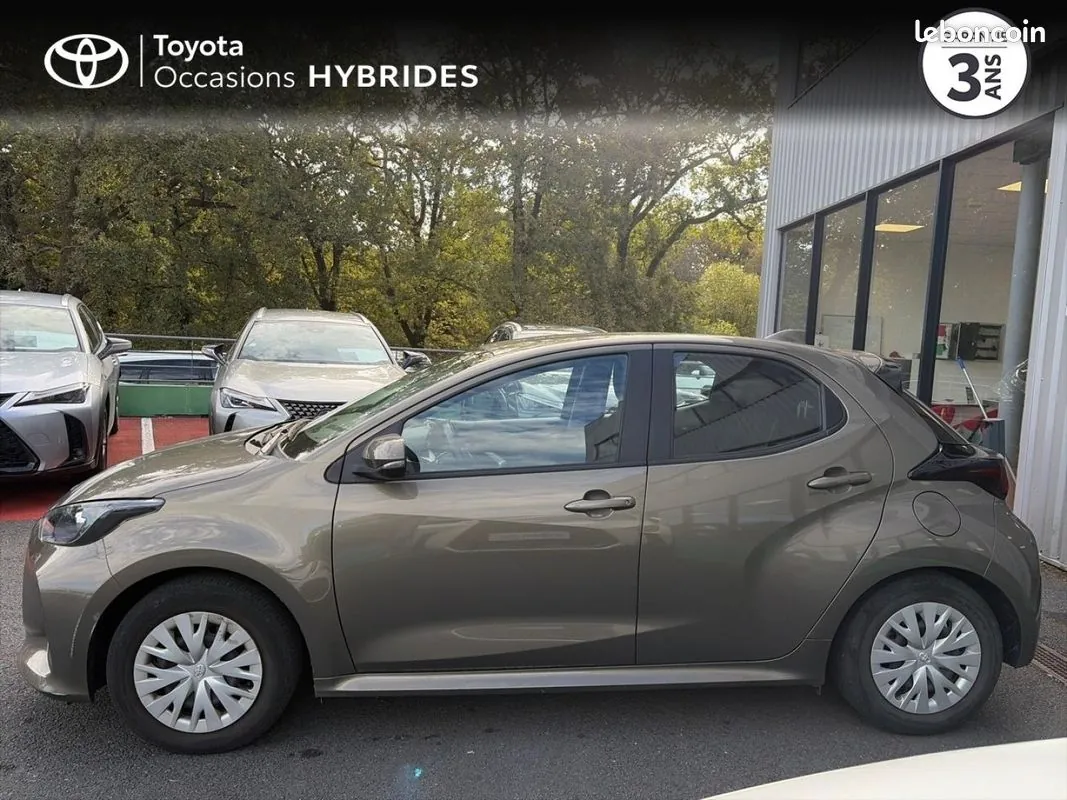 Toyota Yaris 2024 photo 3