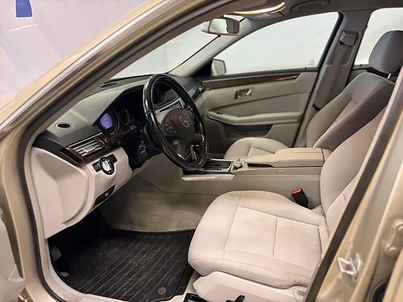Mercedes-Benz E250 2010 photo 5