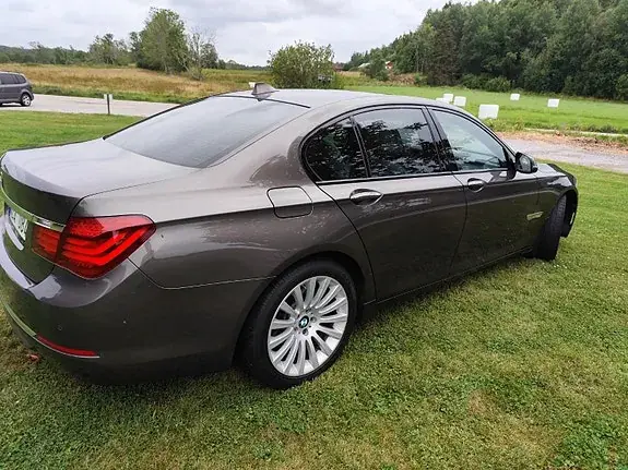 BMW 730D 2014 photo 4