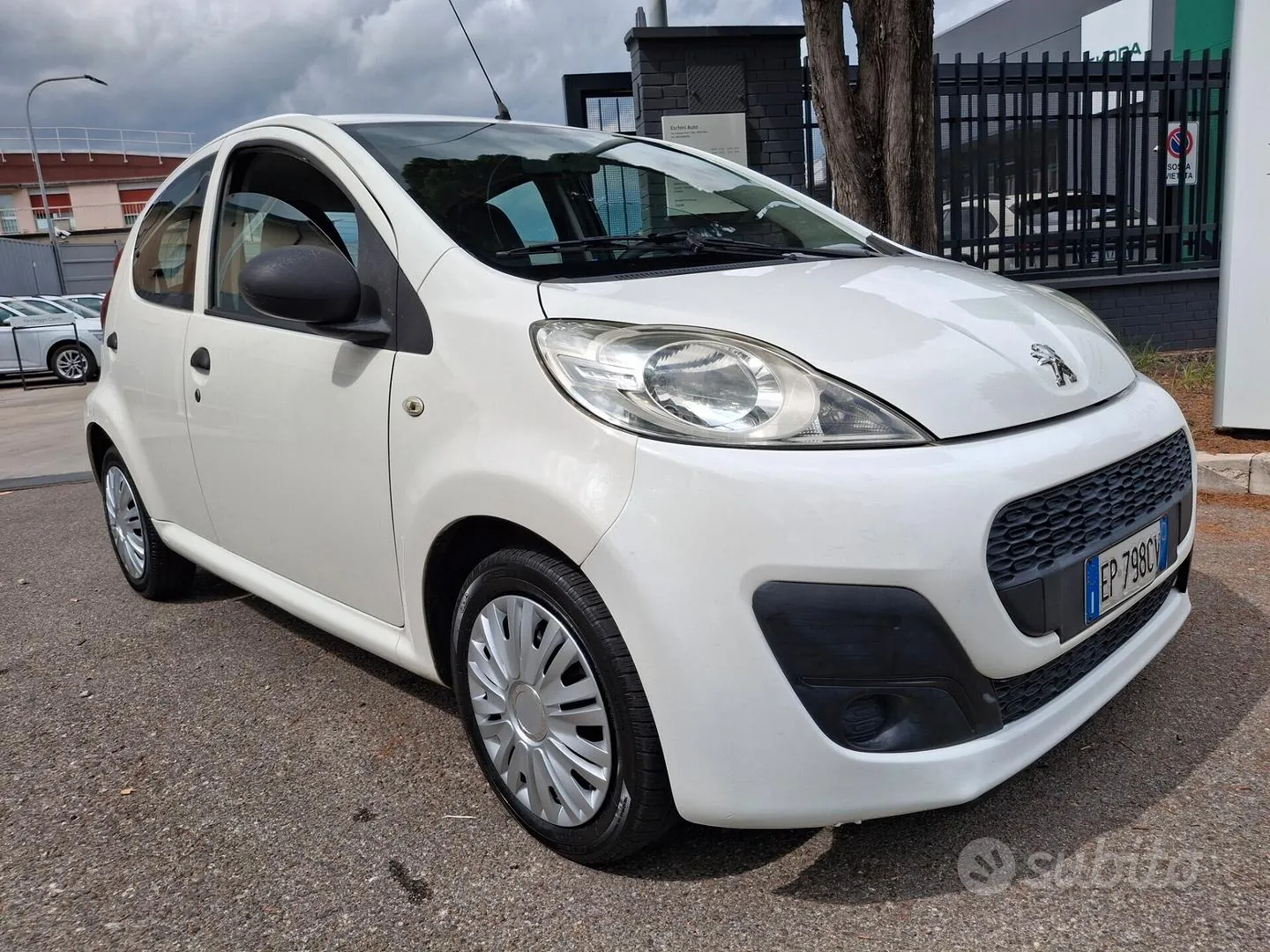 Peugeot 107 2012 photo 3
