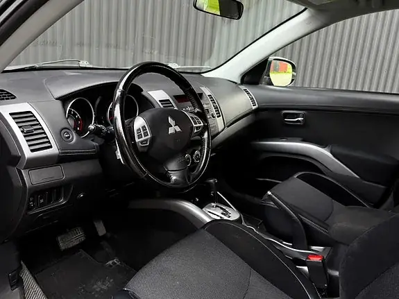 Mitsubishi Outlander 2010 photo 5