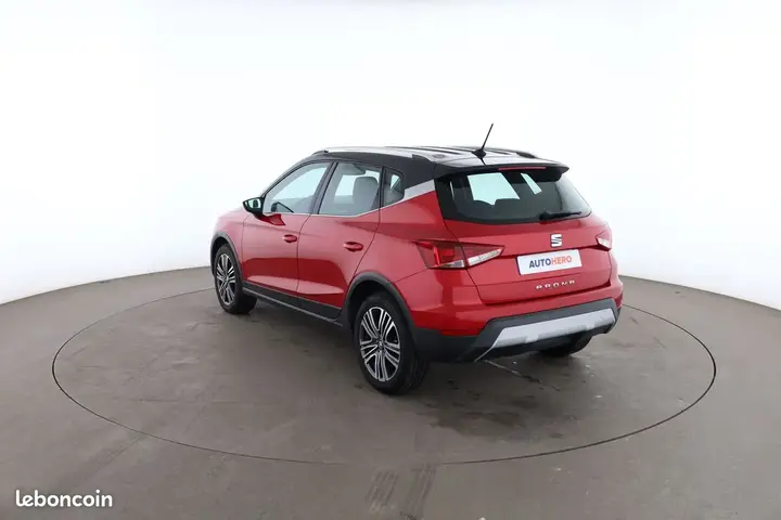 Seat Arona 2018 photo 2