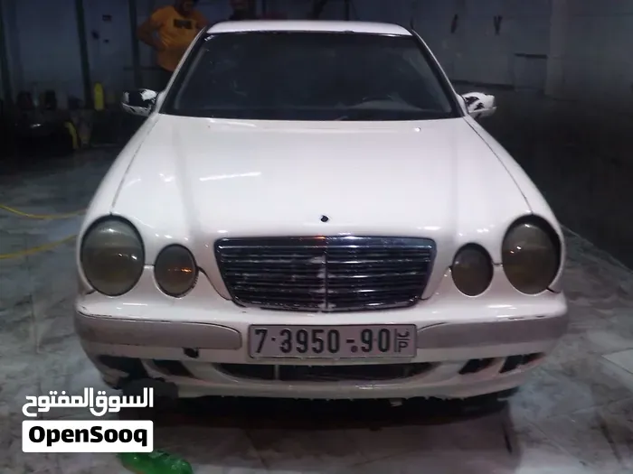 Mercedes-Benz E-Class 2002 photo 2