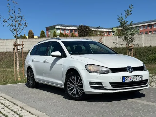 Volkswagen Golf Variant 2016 photo 2