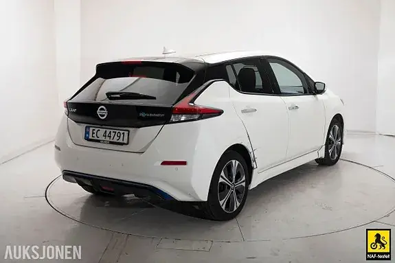 Nissan Leaf 2021 photo 4