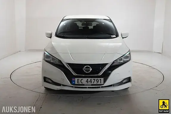 Nissan Leaf 2021 photo 2