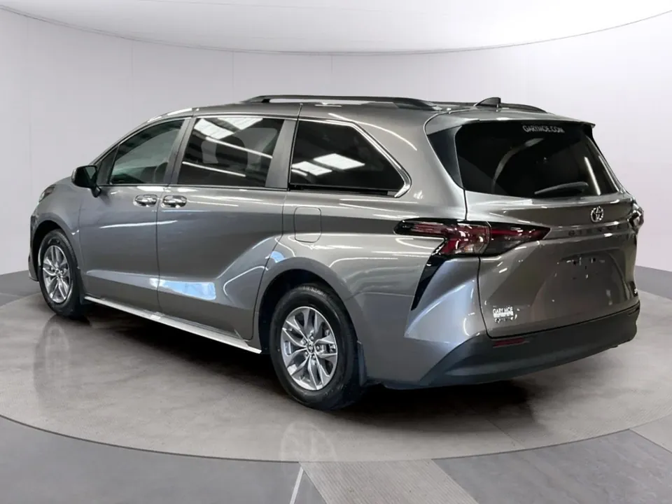 Toyota Sienna 2026 photo 3