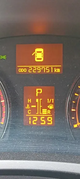 Toyota Avensis 2011 photo 2