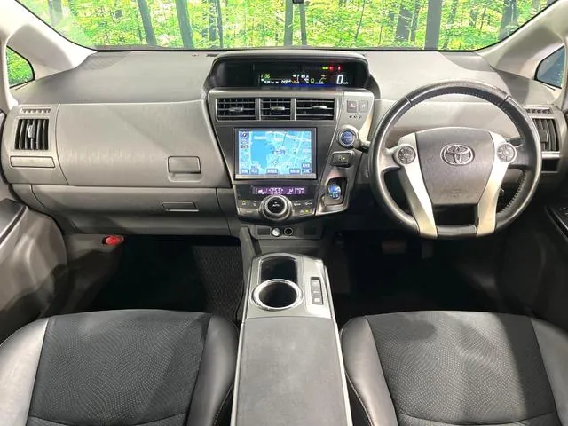 Toyota Priusα 2013 photo 2