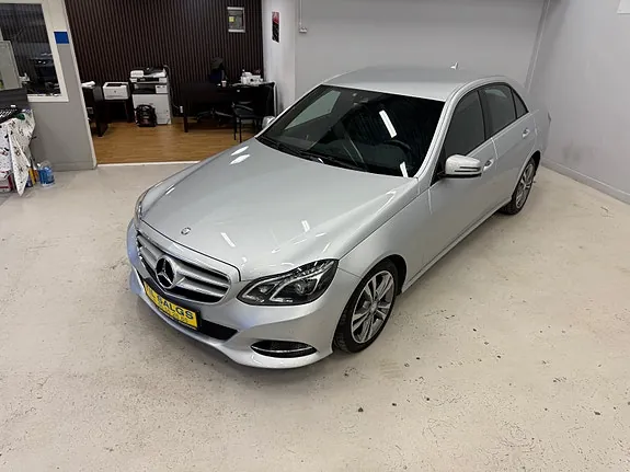 Mercedes-Benz E200 D 2013 photo 4