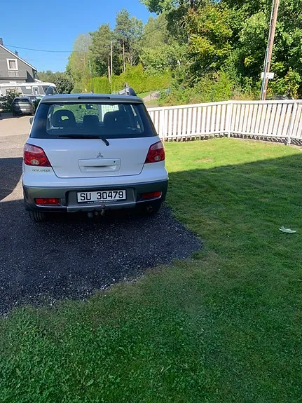 Mitsubishi Outlander 2005 photo 2