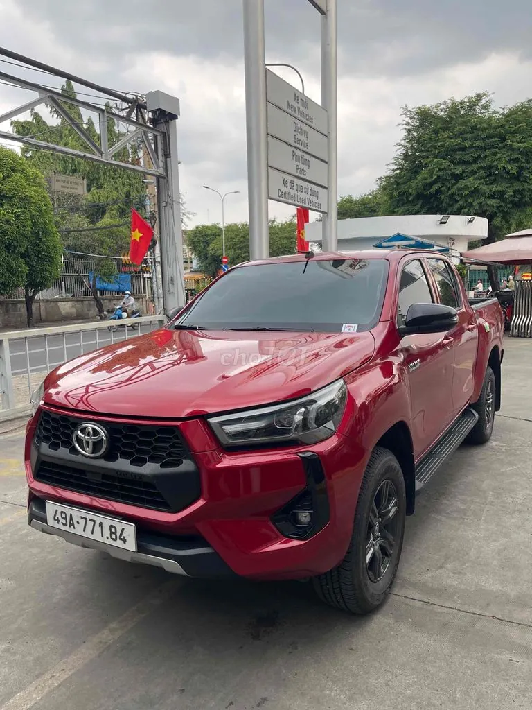 Toyota Hilux 2025 photo 2