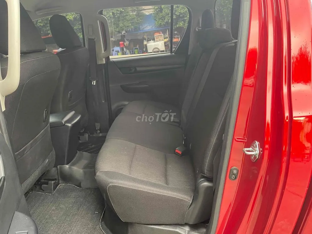 Toyota Hilux 2025 photo 4