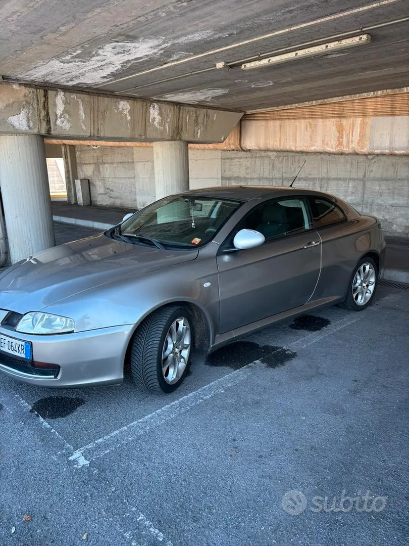 Alfa Romeo Gt 2010 photo 4