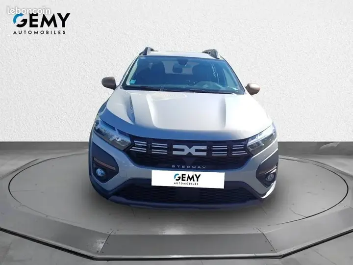 Dacia Sandero 2024 photo 2